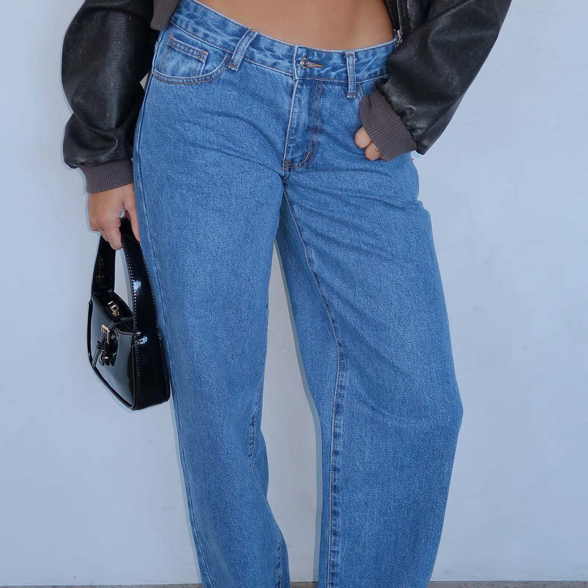 LOVELIA | Cropped Classic
